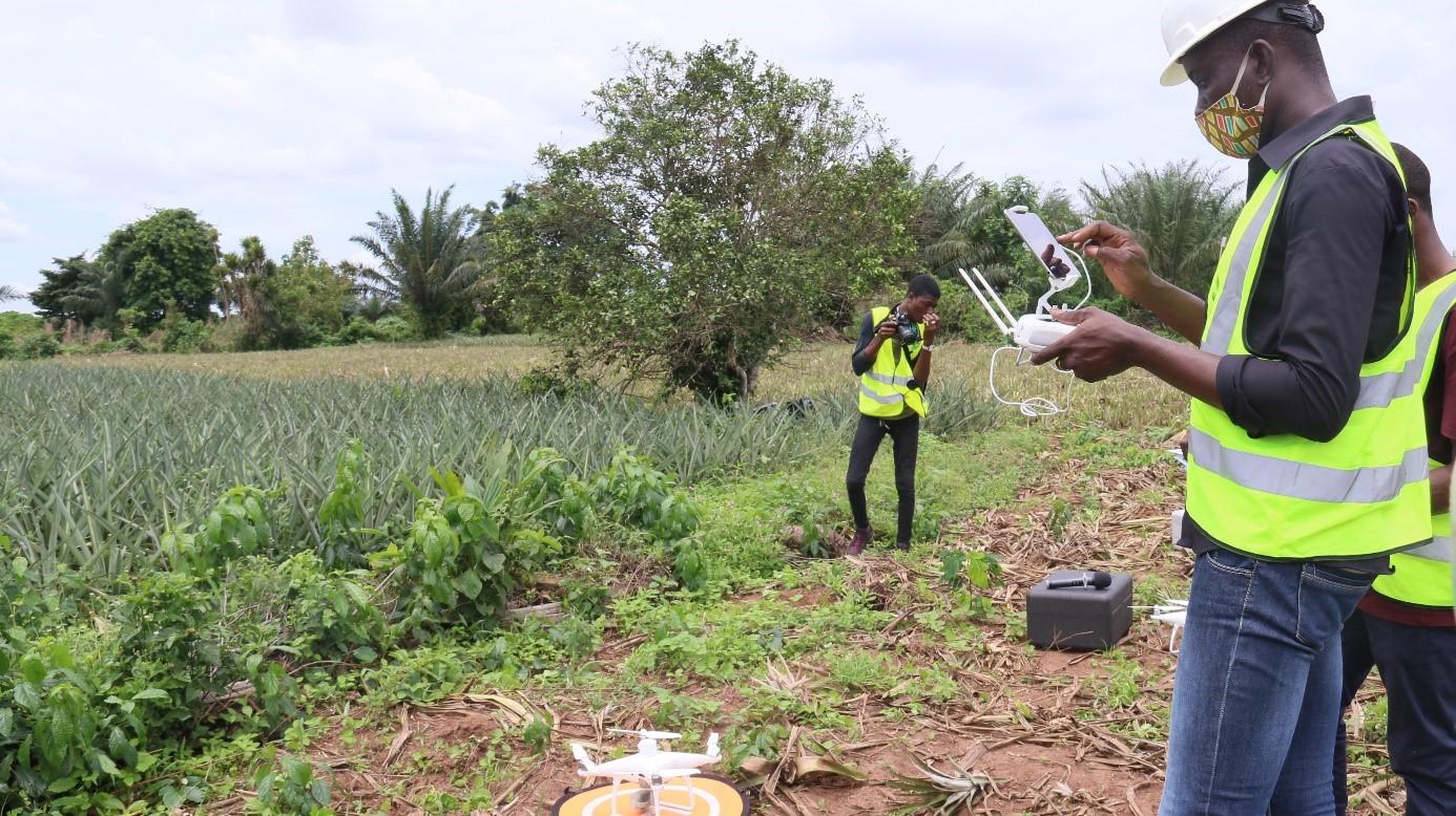 Manipulation des drones et interprétation des données : des agents de conseil agricole et de contrôle outillés !