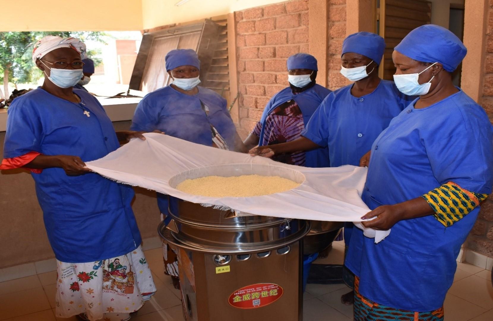 Le marché de l’atiéké : un business florissant aux mains des femmes dans la région du Centre- Est du Burkina Faso