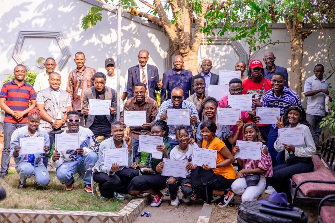 16 entrepreneurs culturels formés et certifiés dans le cadre du Projet Jeunesse Créative