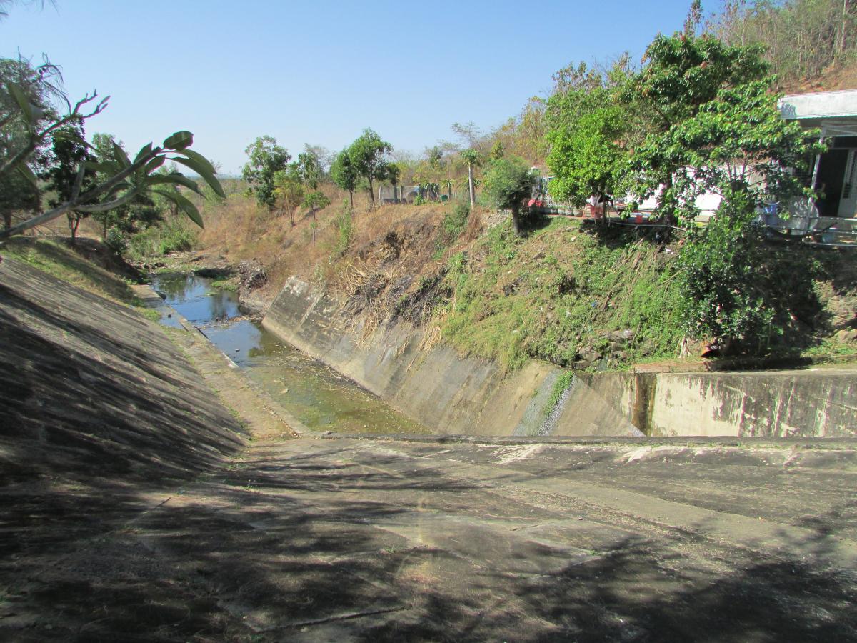 The pilot project of Construction of a water channel and water- efficient irrigation system for improvement of cultivation performance in the area of 